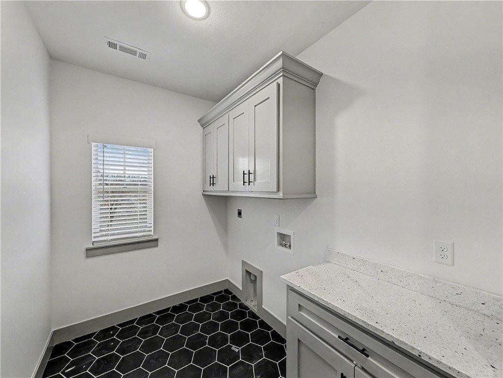 23 Buckland Lane, Bella Vista, AR 72715