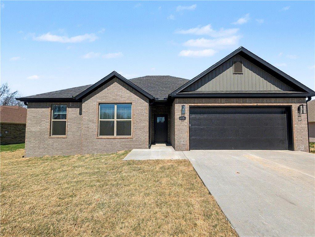 18 Hillswick Drive, Bella Vista, AR 72715