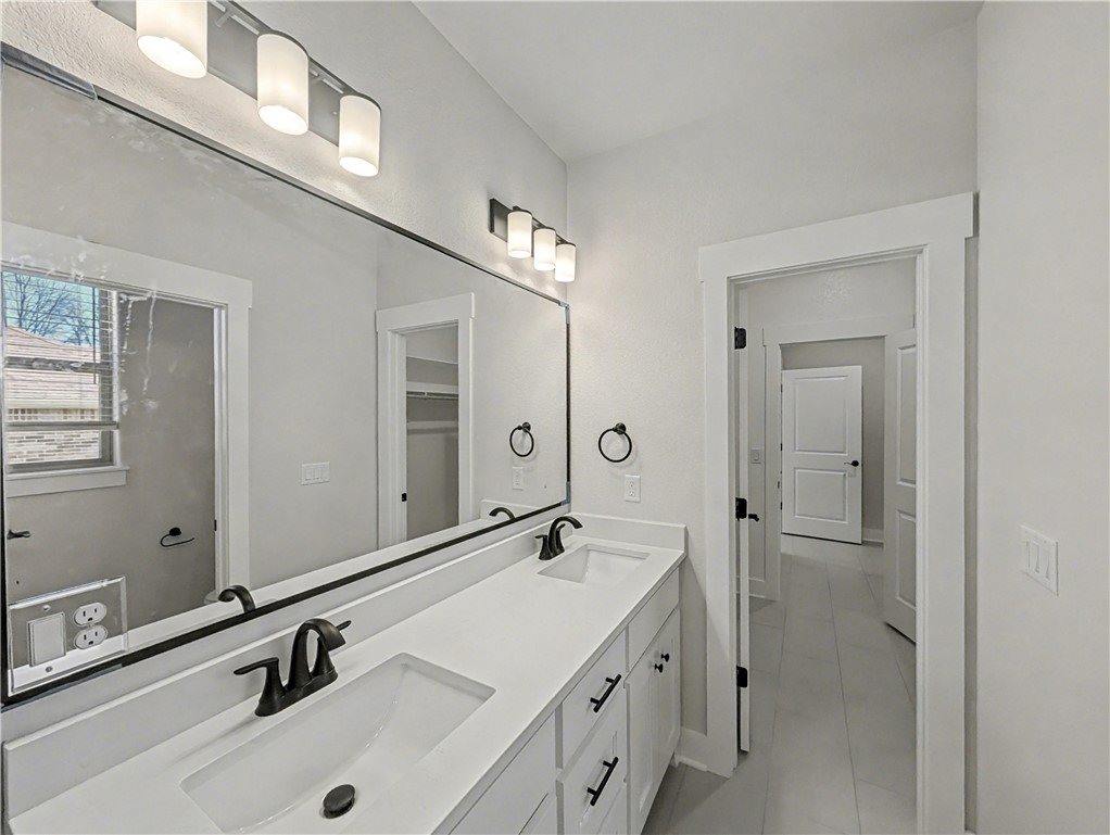 18 Hillswick Drive, Bella Vista, AR 72715