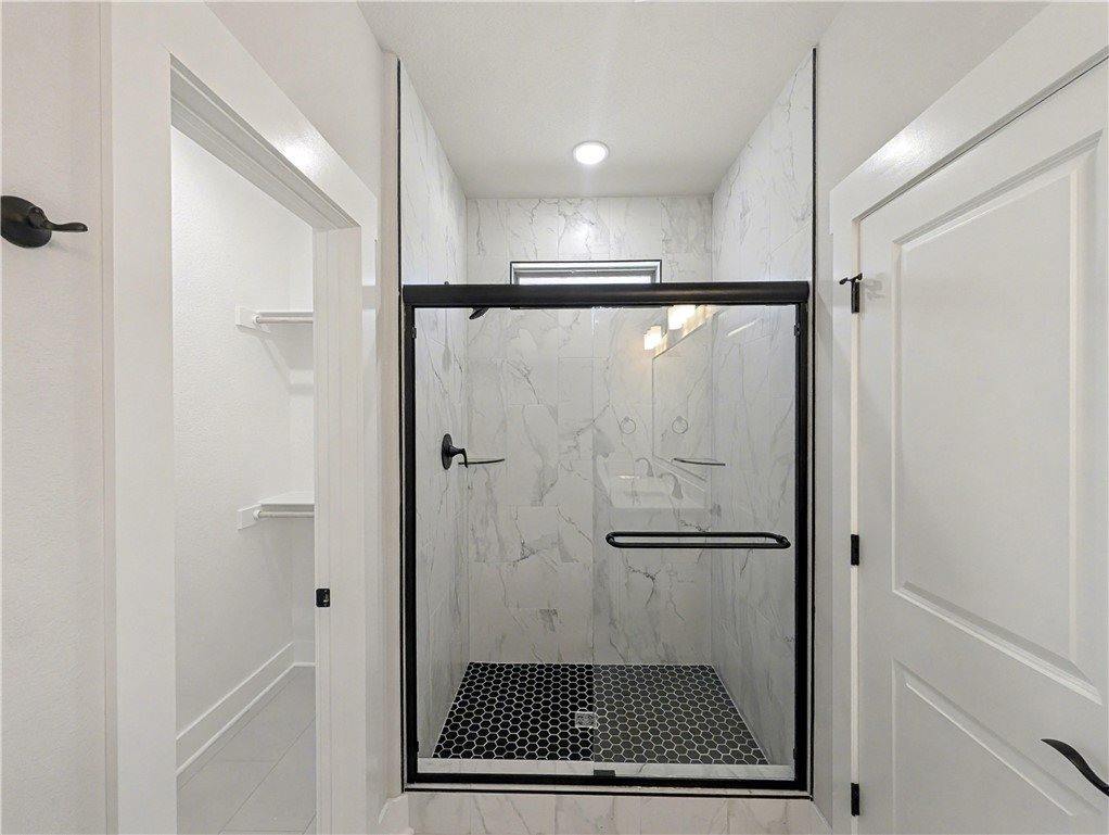 18 Hillswick Drive, Bella Vista, AR 72715