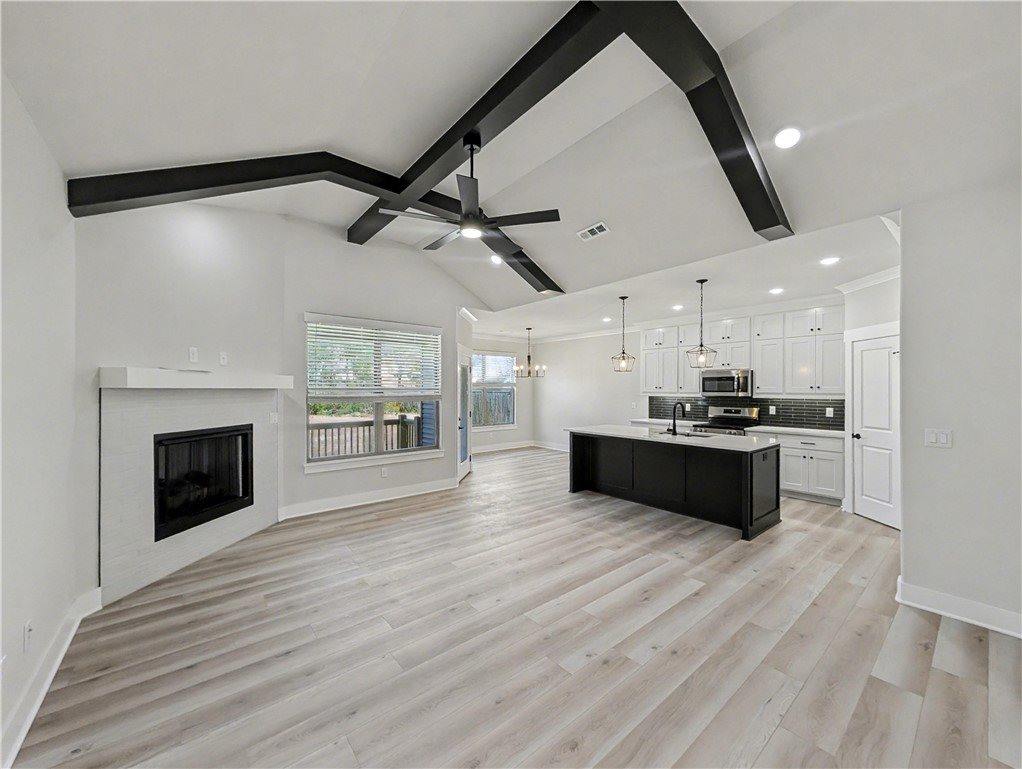 18 Hillswick Drive, Bella Vista, AR 72715