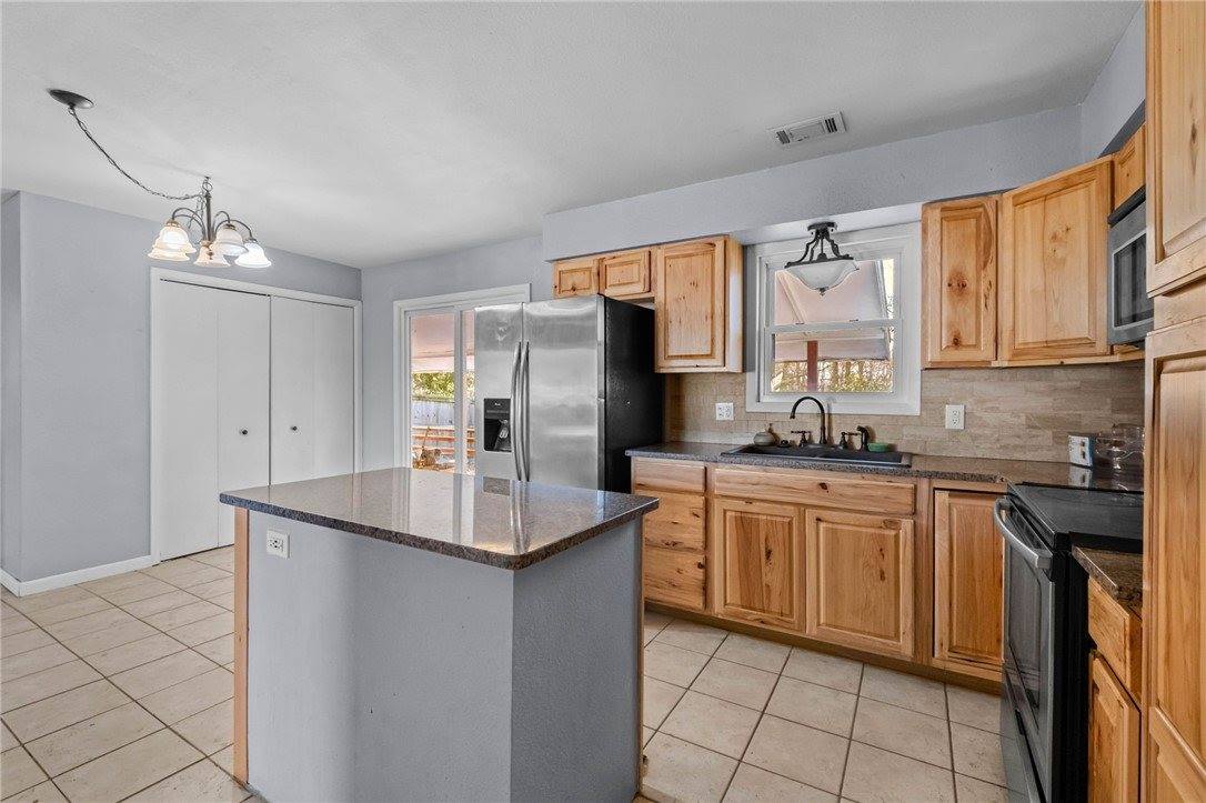 7 Woodbridge Drive, Bella Vista, AR 72714