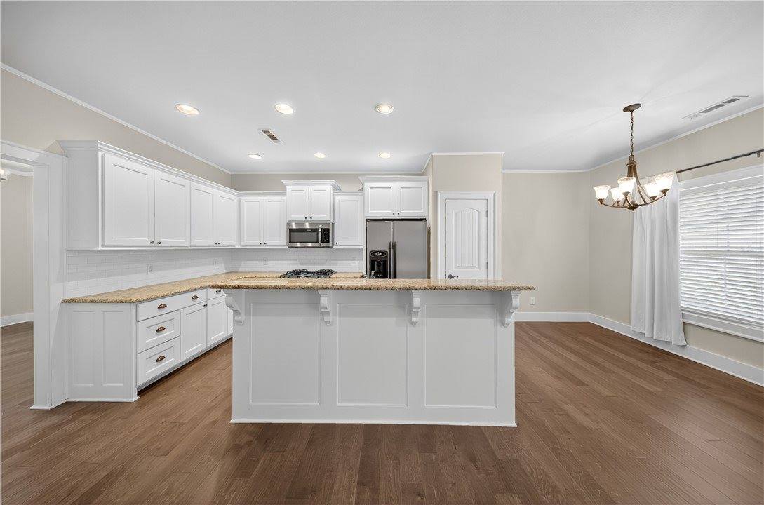 1221 Chancery Lane, Cave Springs, AR 72718