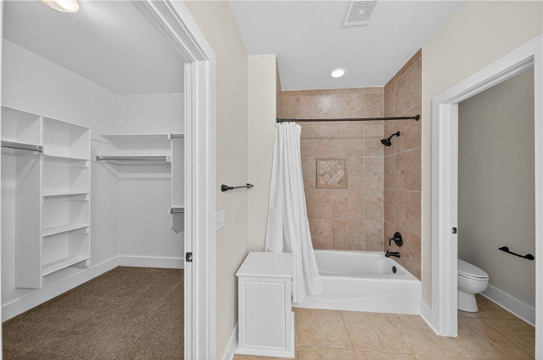 1221 Chancery Lane, Cave Springs, AR 72718