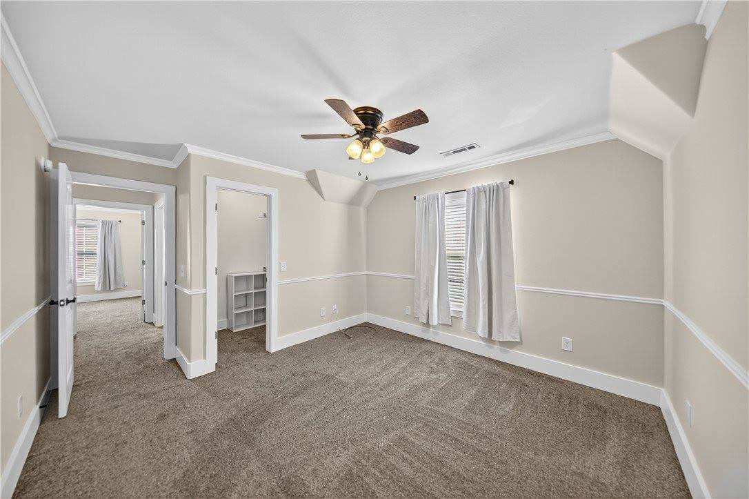 1221 Chancery Lane, Cave Springs, AR 72718