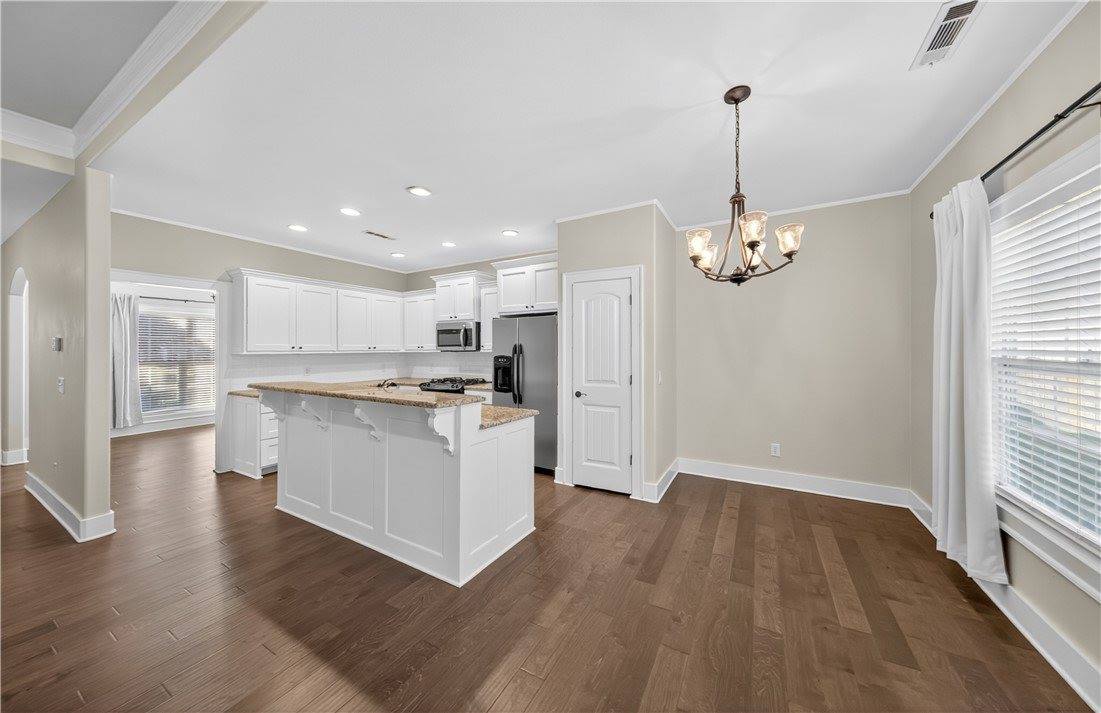 1221 Chancery Lane, Cave Springs, AR 72718