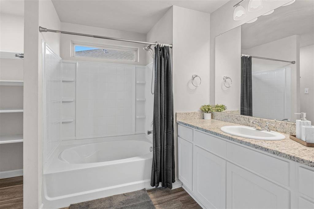 1075 South Berryvine Ln Lane, Lake Charles, LA 70611