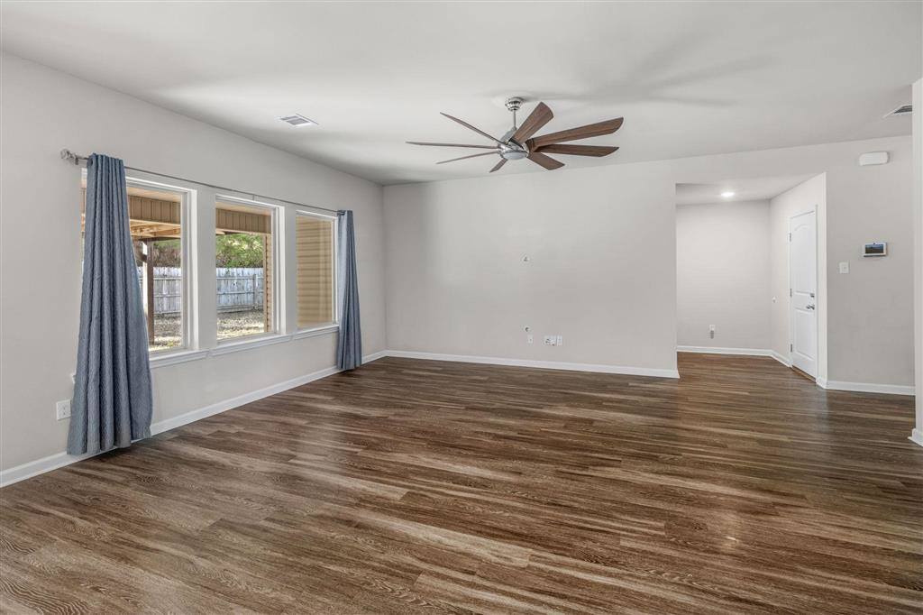 1075 South Berryvine Ln Lane, Lake Charles, LA 70611