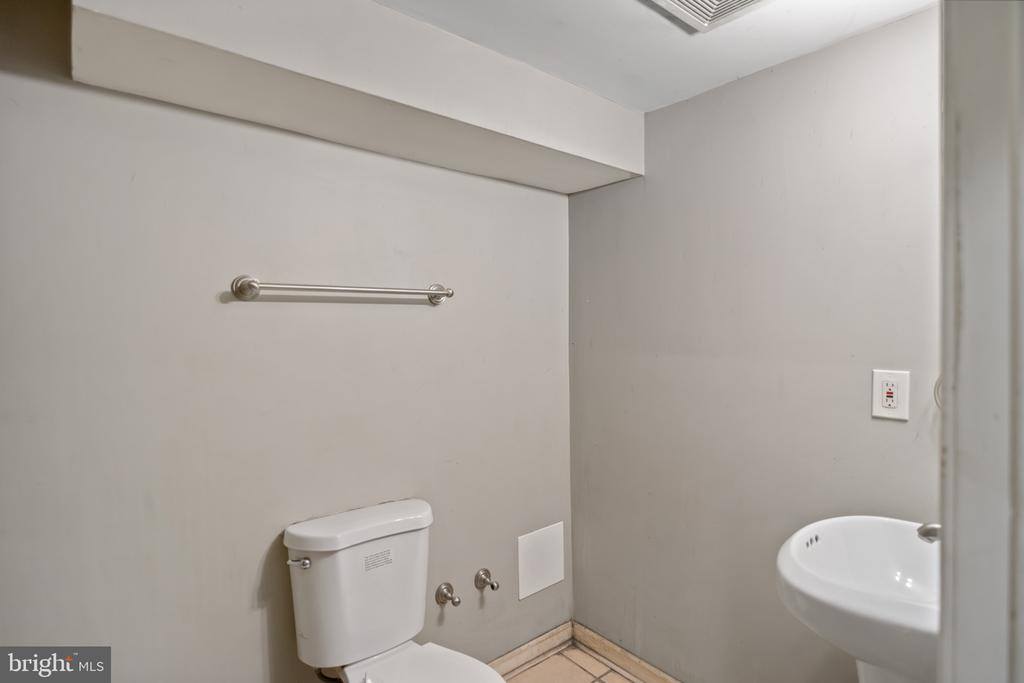 3812 Flowerton Road, Baltimore, MD 21229