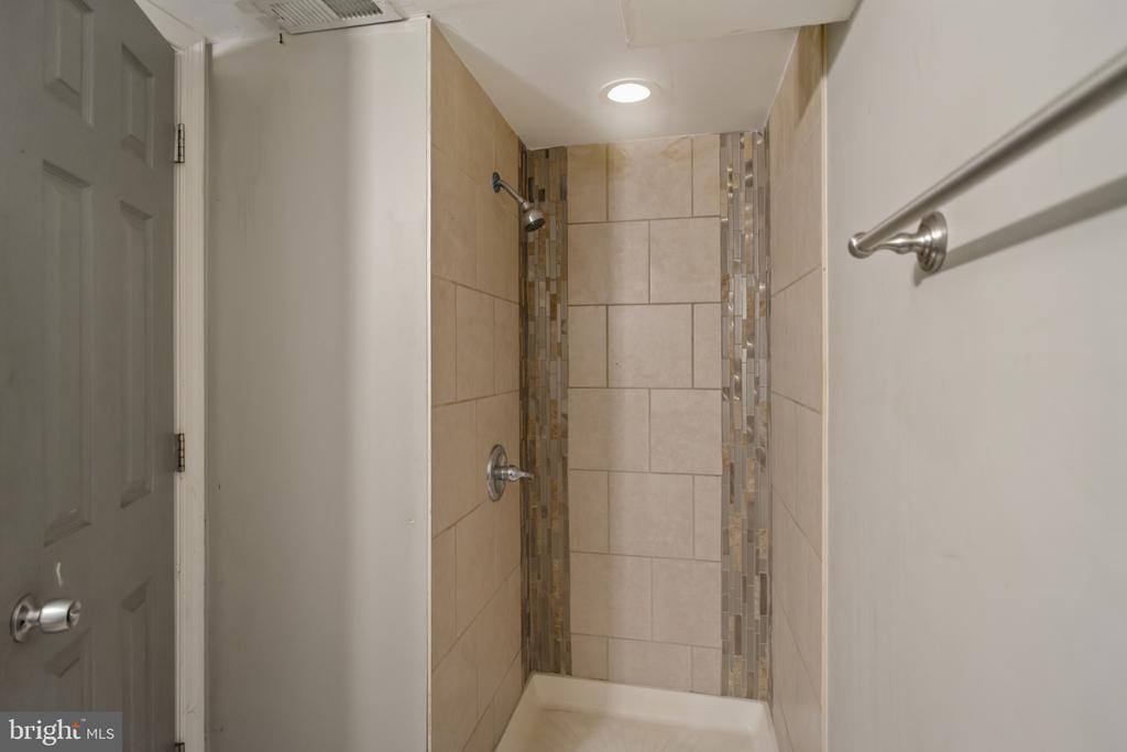 3812 Flowerton Road, Baltimore, MD 21229