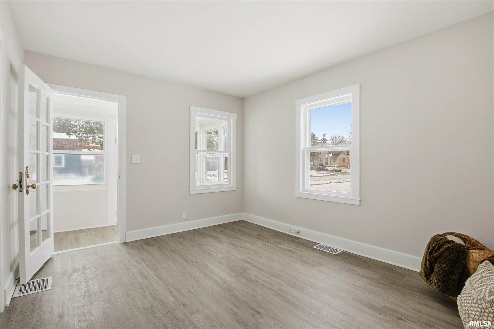 2639 Whitewood Avenue, Davenport, IA 52802