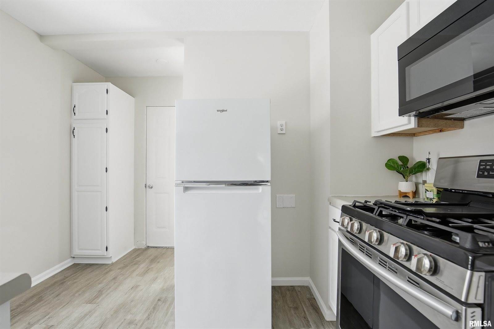 2639 Whitewood Avenue, Davenport, IA 52802