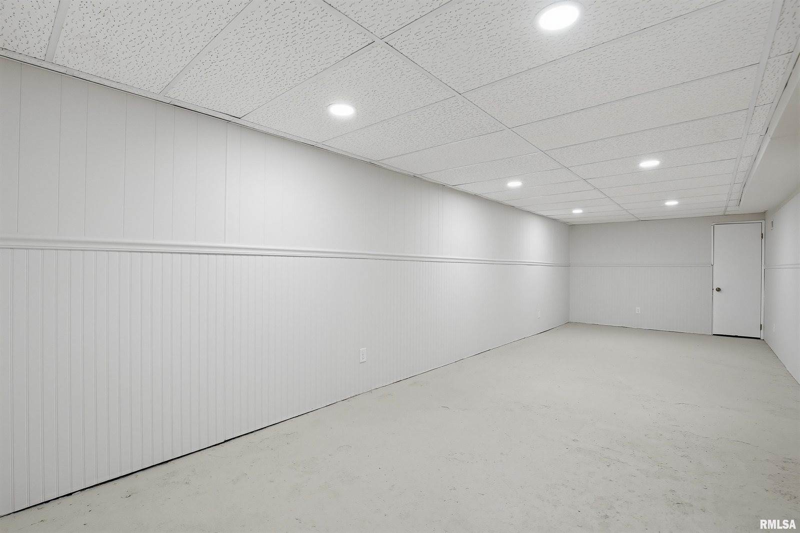 2639 Whitewood Avenue, Davenport, IA 52802