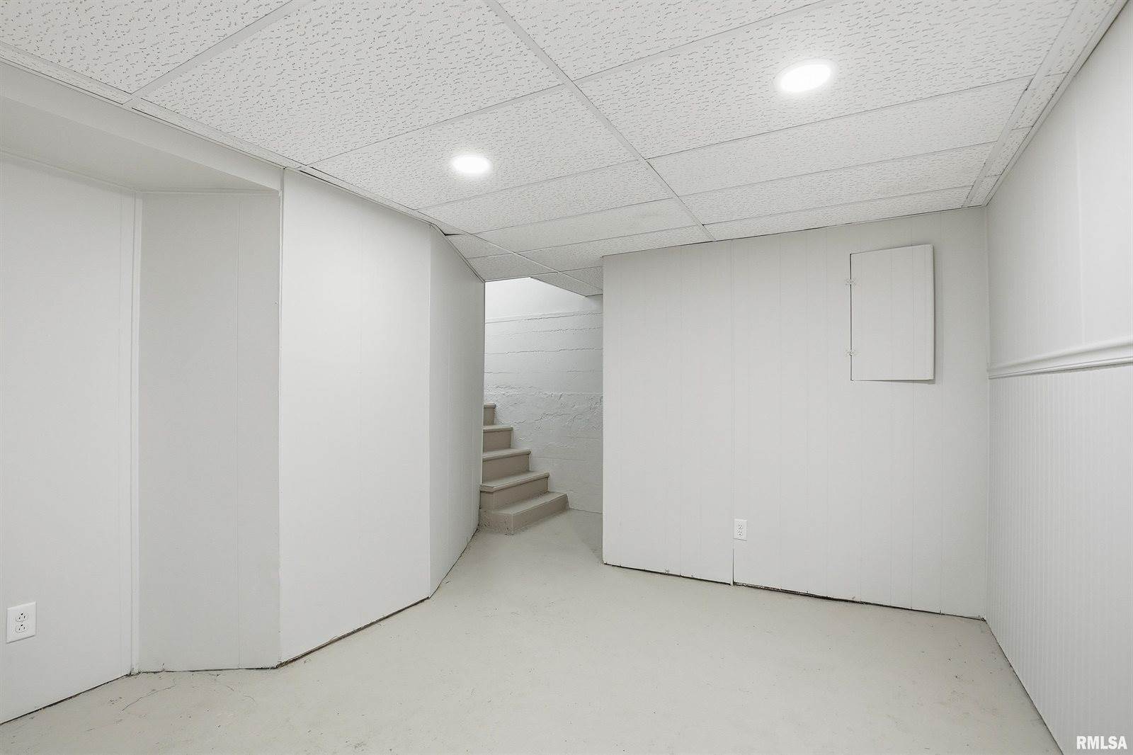 2639 Whitewood Avenue, Davenport, IA 52802