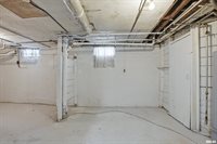 2639 Whitewood Avenue, Davenport, IA 52802