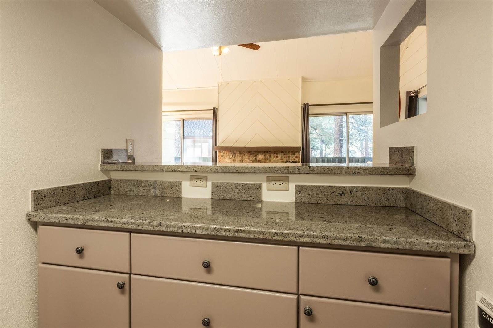 2289 Sierra Nevada Road #C-8, Mammoth Lakes, CA 93546