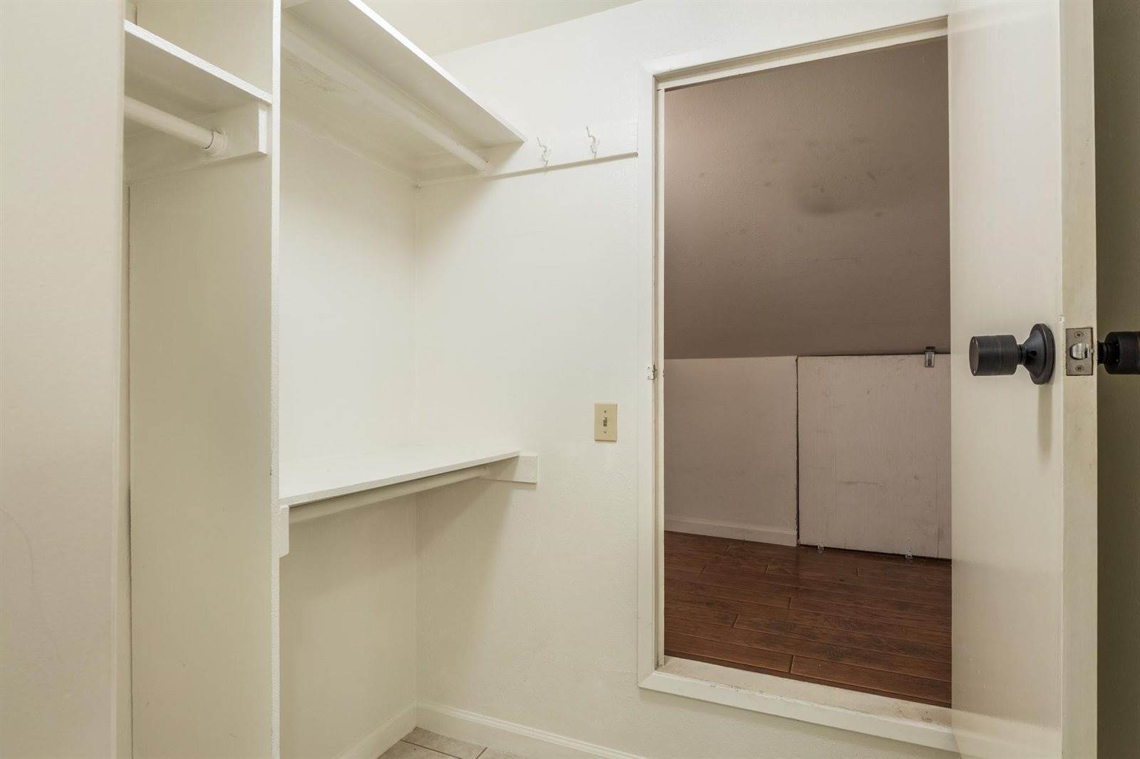 2289 Sierra Nevada Road #C-8, Mammoth Lakes, CA 93546