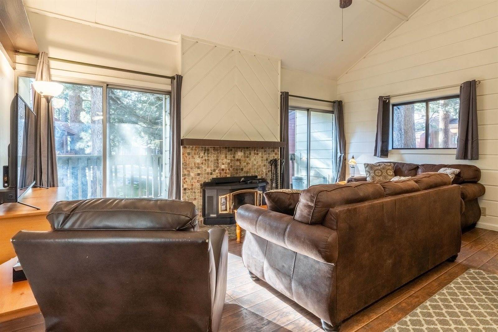 2289 Sierra Nevada Road #C-8, Mammoth Lakes, CA 93546