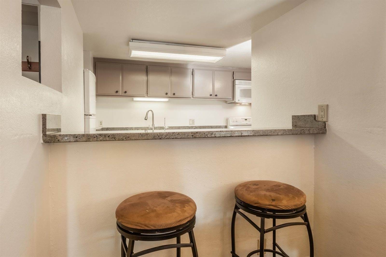 2289 Sierra Nevada Road #C-8, Mammoth Lakes, CA 93546