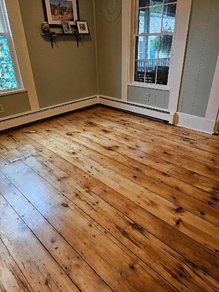 31 Dean Street, Winterport, ME 04496