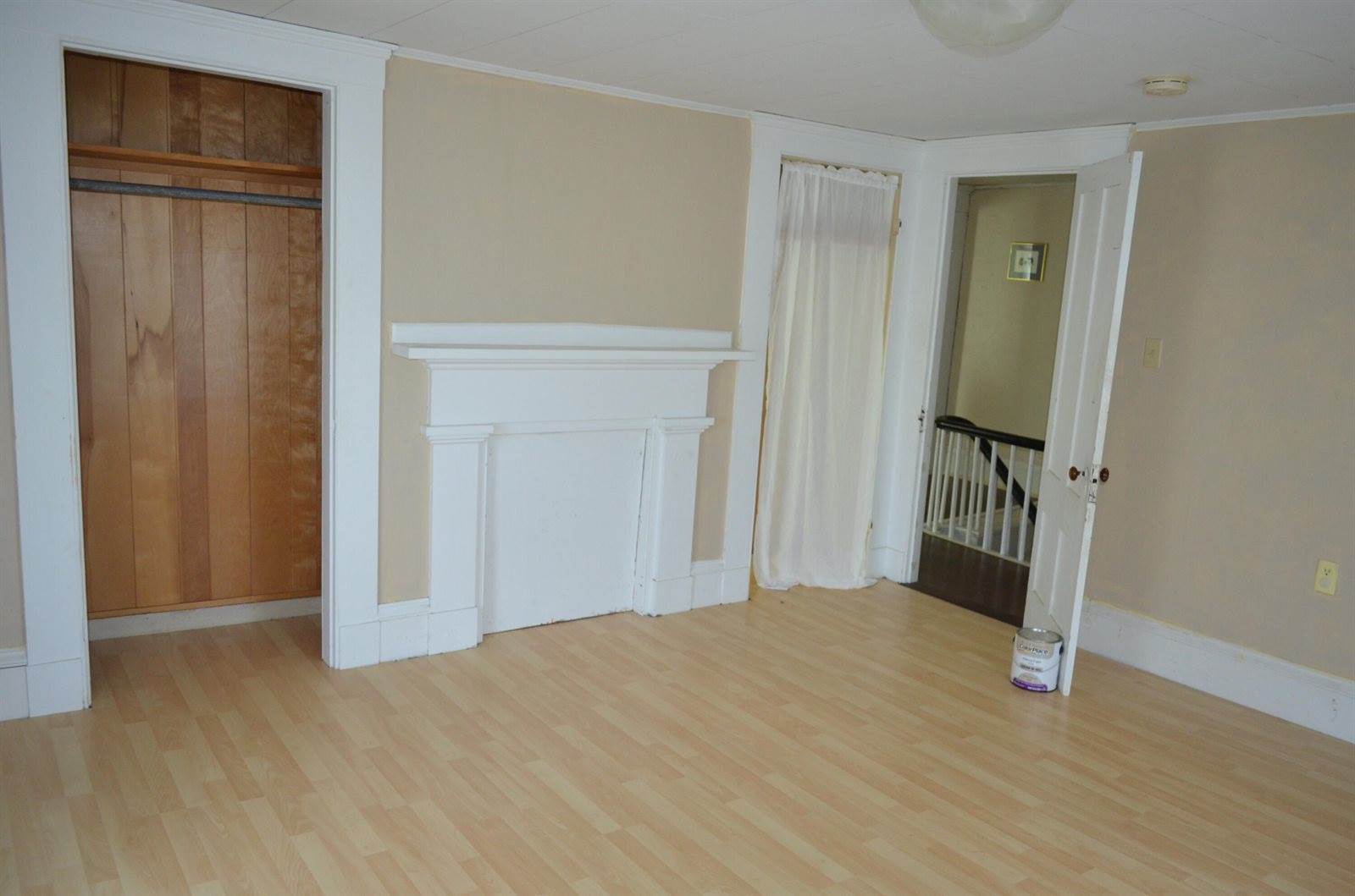 31 Dean Street, Winterport, ME 04496