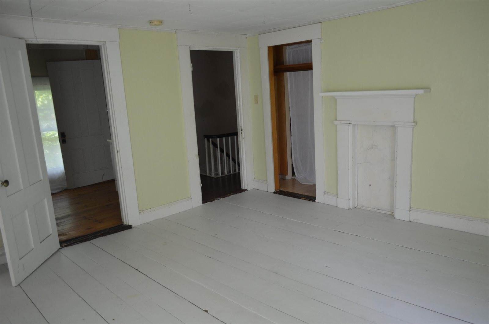 31 Dean Street, Winterport, ME 04496