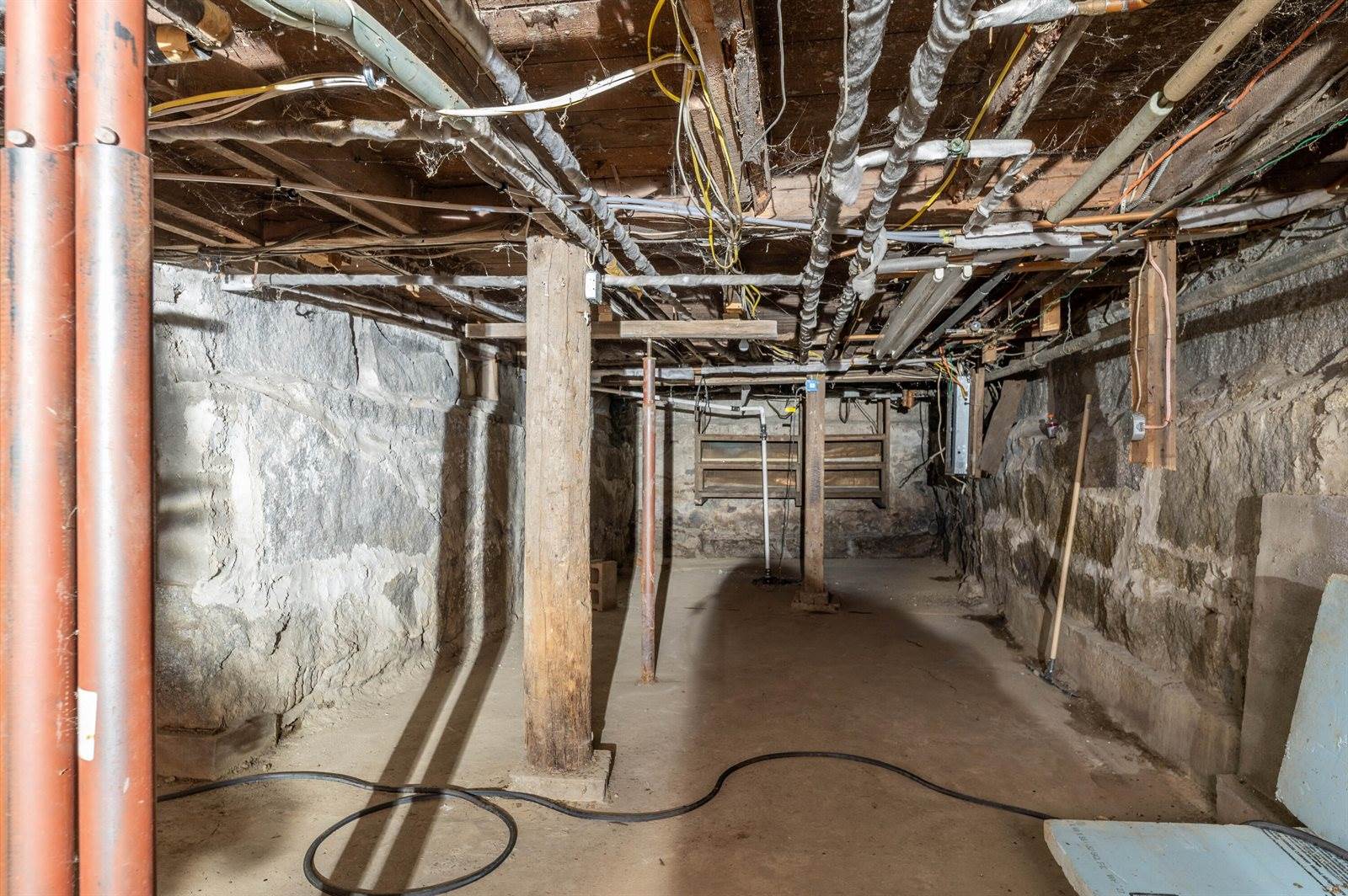 31 Dean Street, Winterport, ME 04496