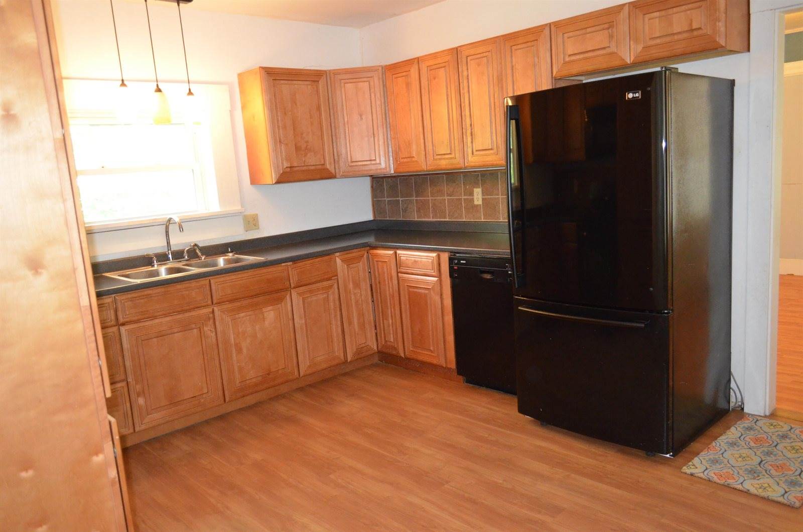 31 Dean Street, Winterport, ME 04496