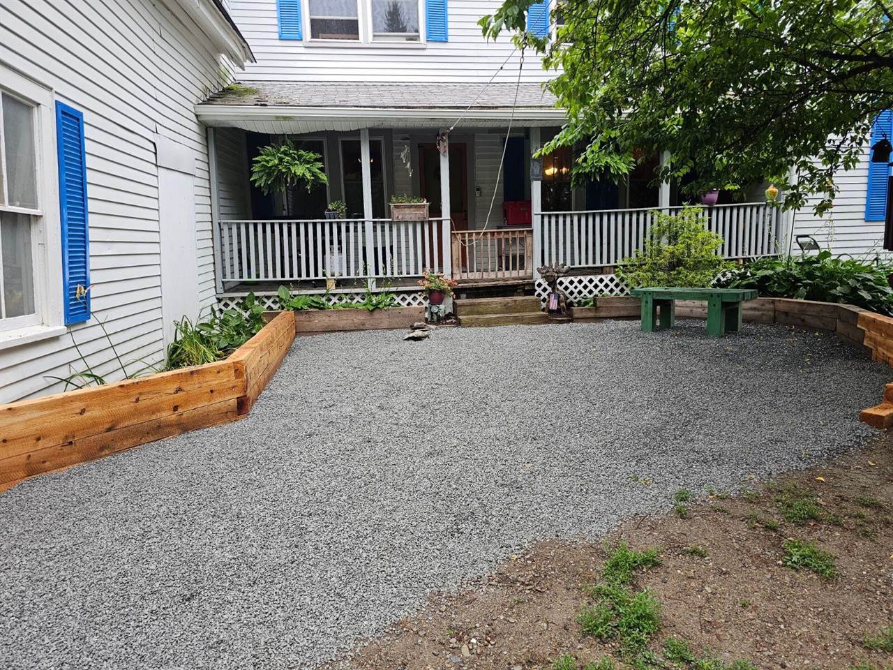 31 Dean Street, Winterport, ME 04496