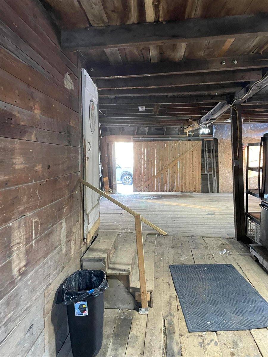 31 Dean Street, Winterport, ME 04496