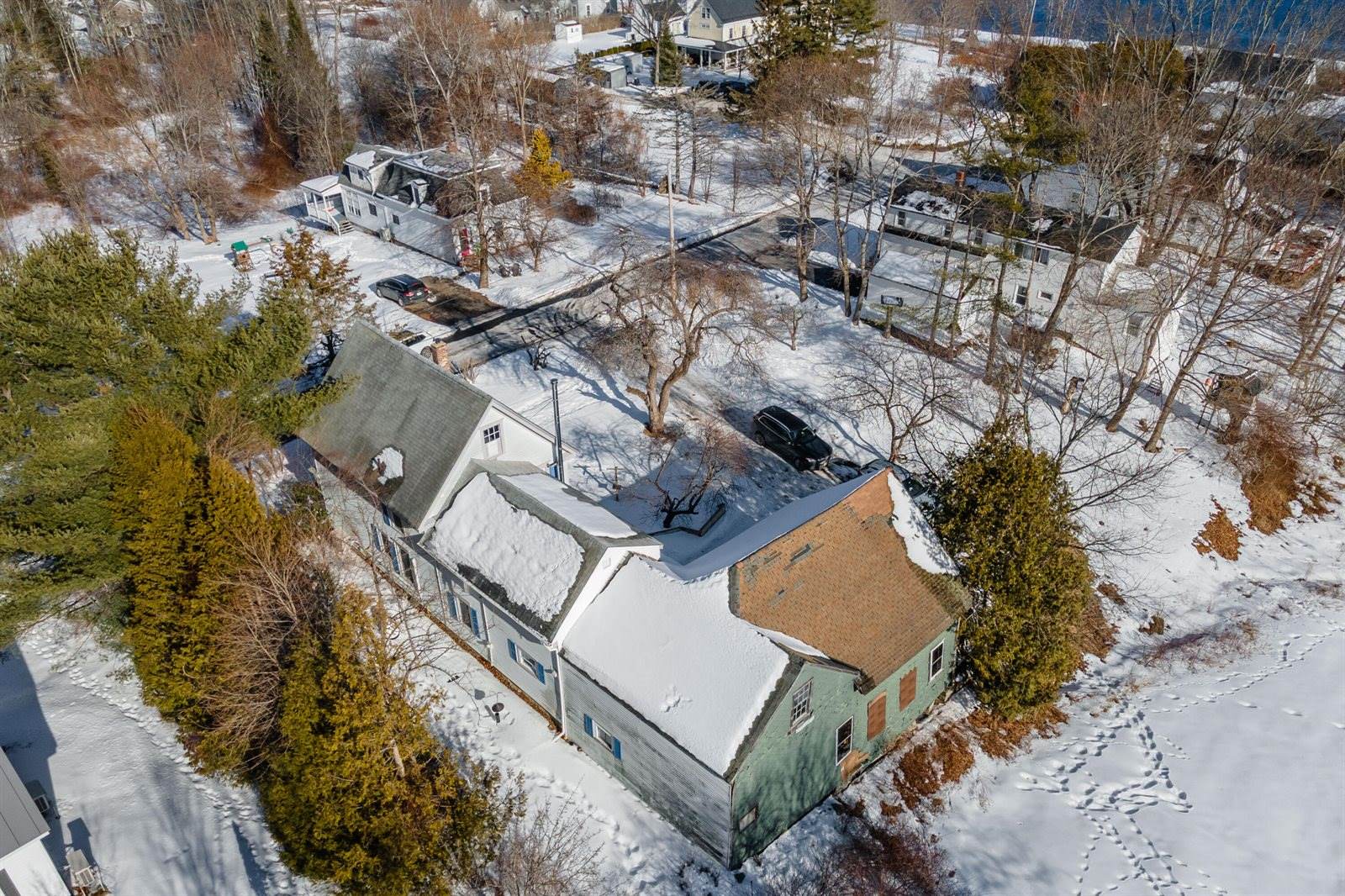 31 Dean Street, Winterport, ME 04496