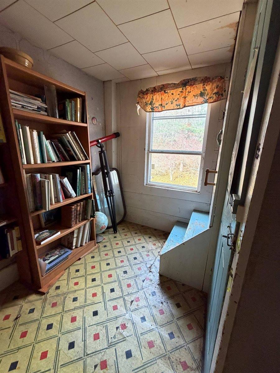 489 Back Road, Skowhegan, ME 04976