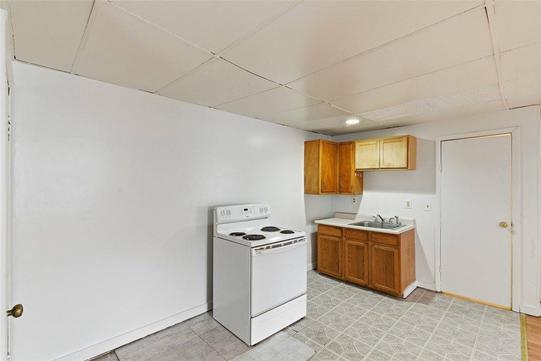 1057 Keene St, Springdale Boro, PA 15144