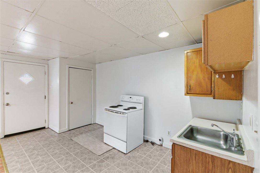 1057 Keene St, Springdale Boro, PA 15144