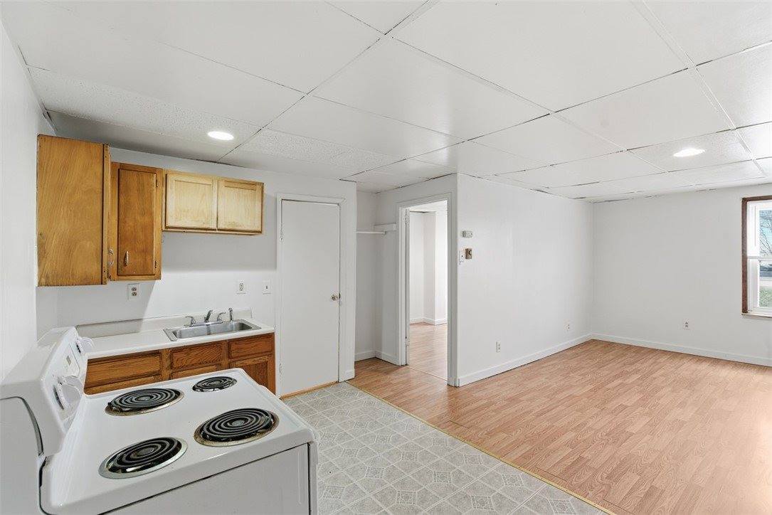 1057 Keene St, Springdale Boro, PA 15144