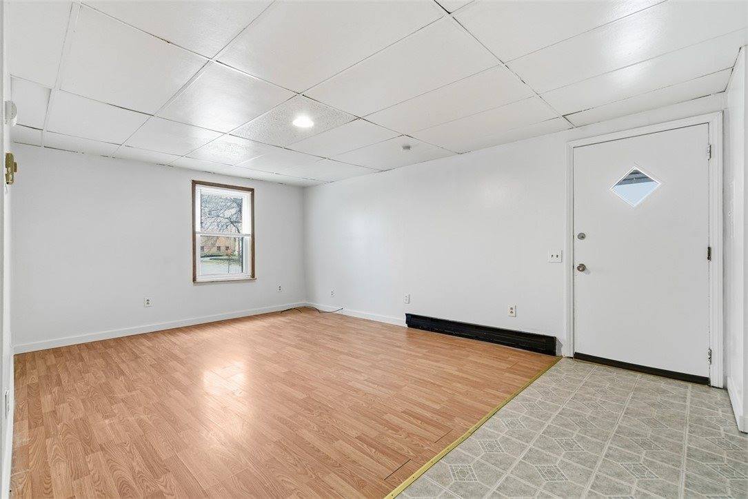 1057 Keene St, Springdale Boro, PA 15144