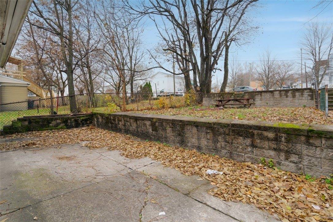 1057 Keene St, Springdale Boro, PA 15144