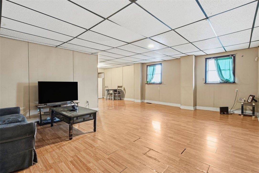 1057 Keene St, Springdale Boro, PA 15144