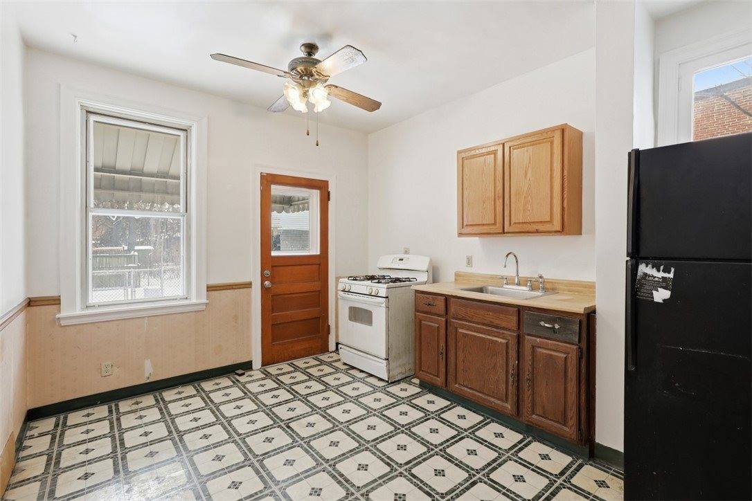 208 West Elizabeth St, Hazelwood, PA 15207