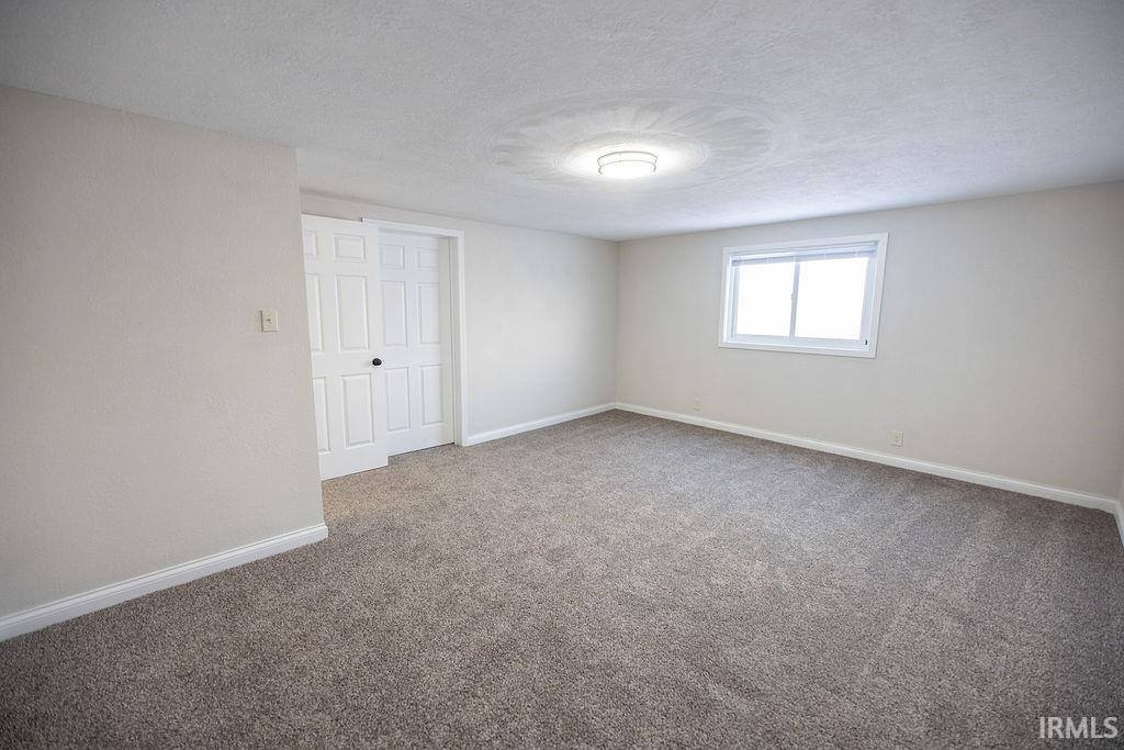 1206 S Madison Street, Muncie, IN 47302