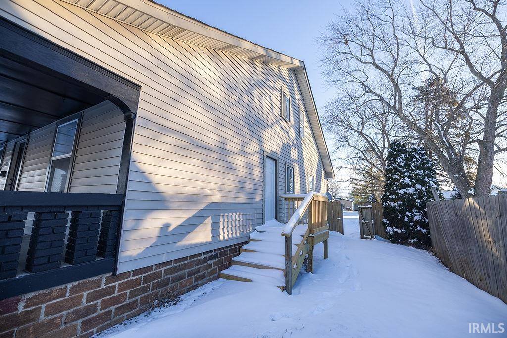 1206 S Madison Street, Muncie, IN 47302