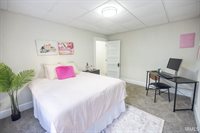 1206 S Madison Street, Muncie, IN 47302