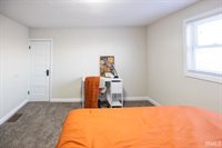 1206 S Madison Street, Muncie, IN 47302