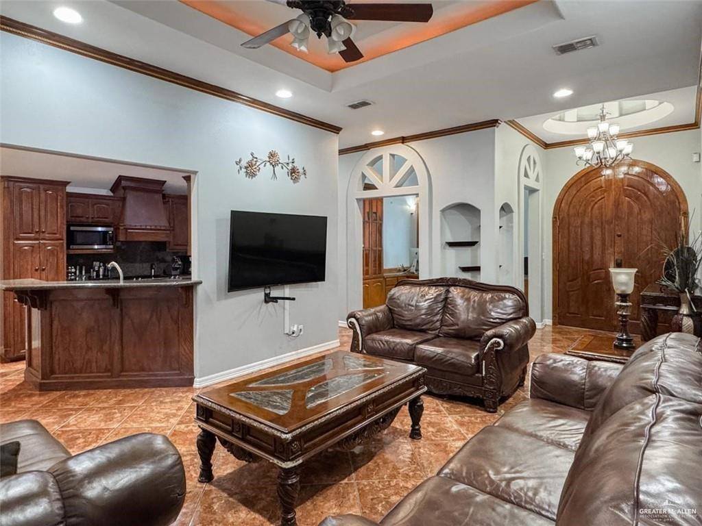 120 South Retama Lane, Weslaco, TX 78596