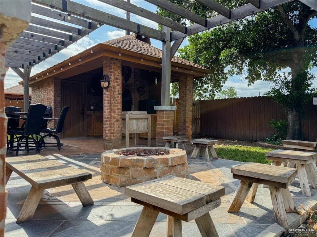 120 South Retama Lane, Weslaco, TX 78596