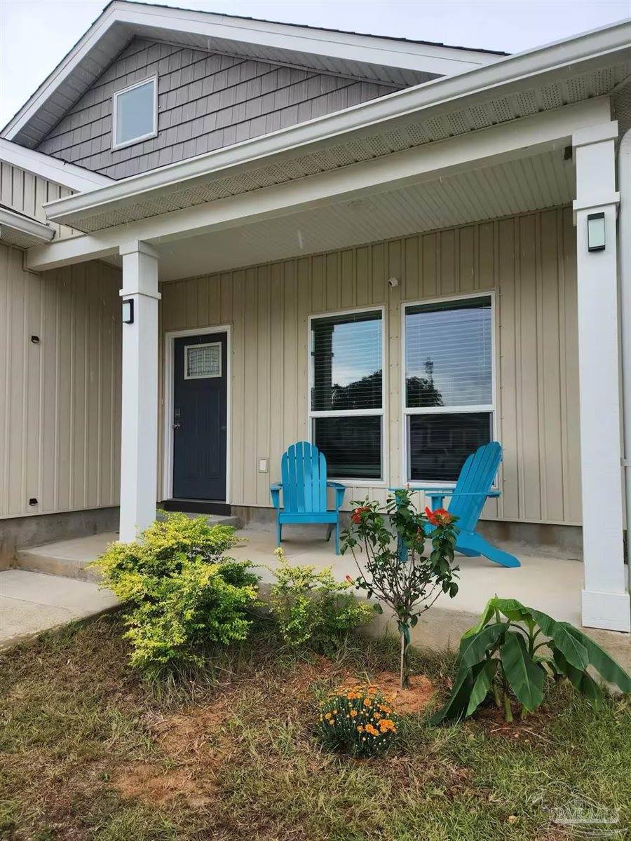 5446 Medina Rd, Pensacola, FL 32507