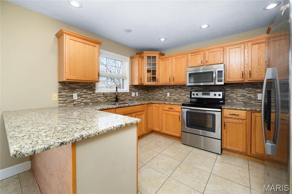 21042 Larson Road, Waynesville, MO 65583