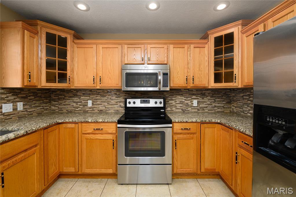 21042 Larson Road, Waynesville, MO 65583