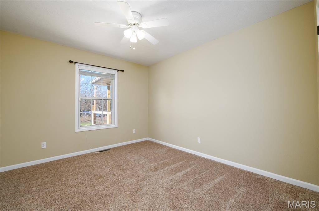 21042 Larson Road, Waynesville, MO 65583