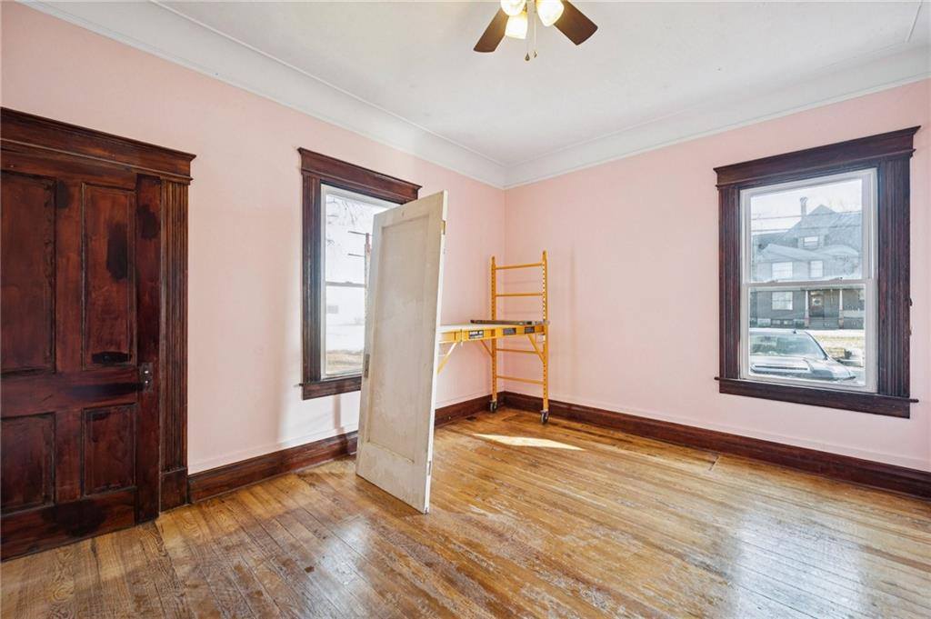 1304 East Pine Street, Harrisonville, MO 64701